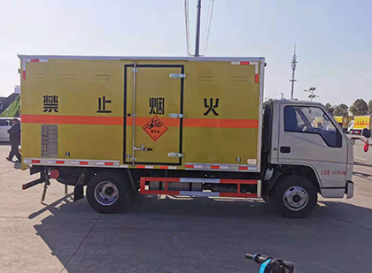 农安爆破器材运输车