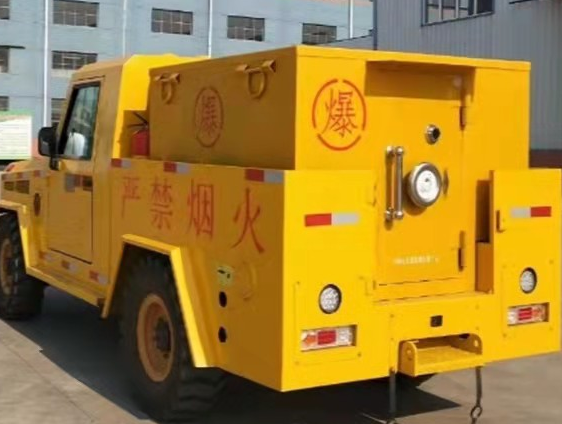 农安凯龙爆破器材运输车：保障爆破任务的安全运行